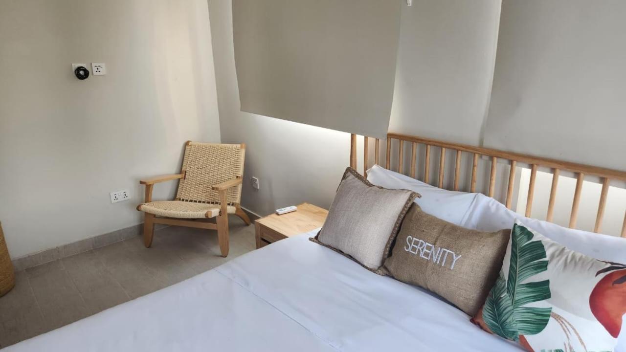 Serenity Terraces Beach, Hotel - Kokrobite ภายนอก รูปภาพ