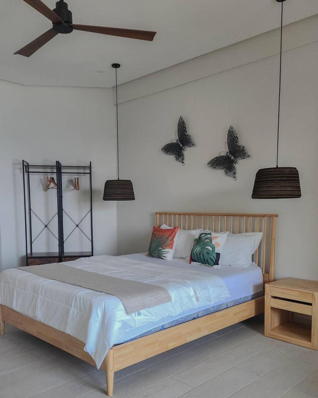 Serenity Terraces Beach, Hotel - Kokrobite ภายนอก รูปภาพ