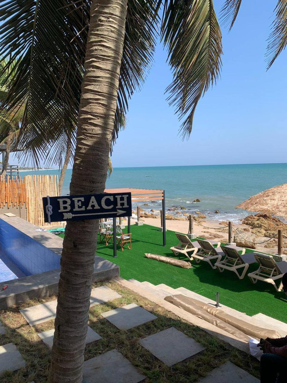 Serenity Terraces Beach, Hotel - Kokrobite ภายนอก รูปภาพ