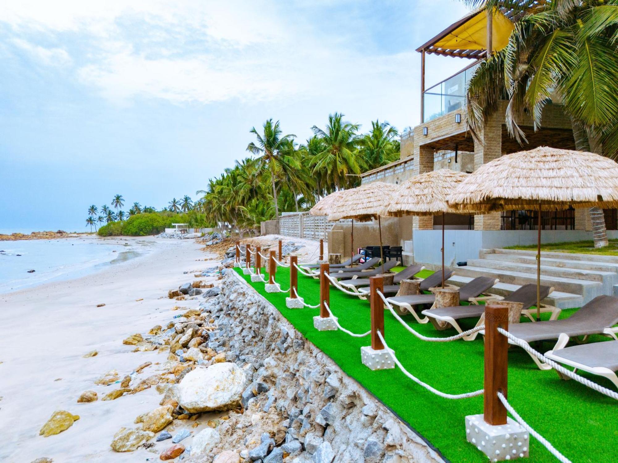 Serenity Terraces Beach, Hotel - Kokrobite ภายนอก รูปภาพ