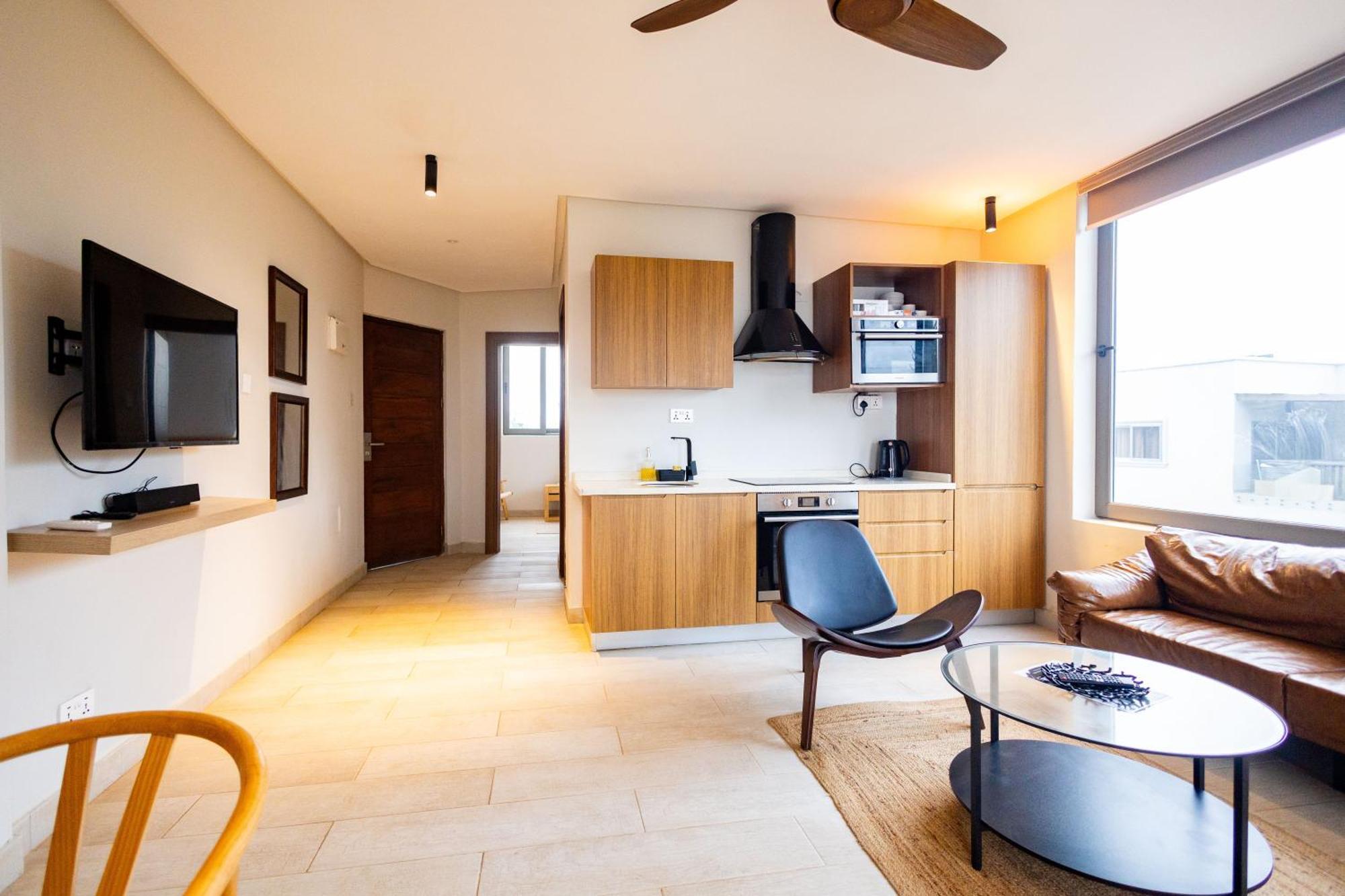Serenity Terraces Beach, Hotel - Kokrobite ภายนอก รูปภาพ